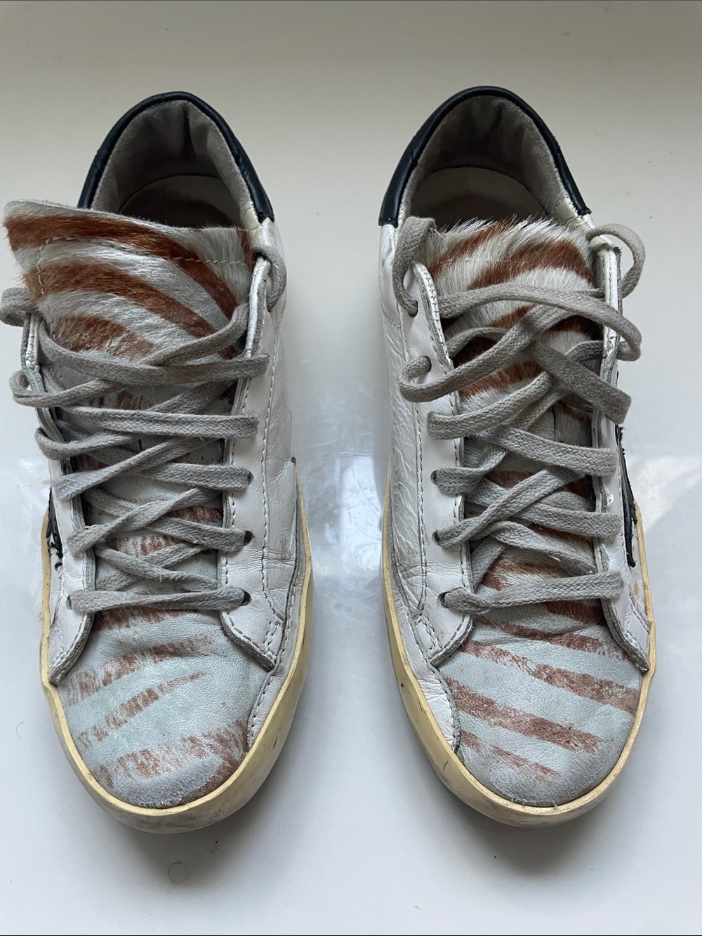 Golden Goose snearkers sz 36